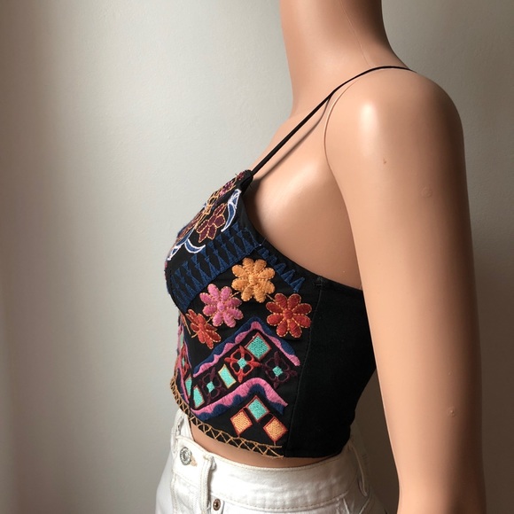 Embroidered Crop Top - Picture 2 of 3